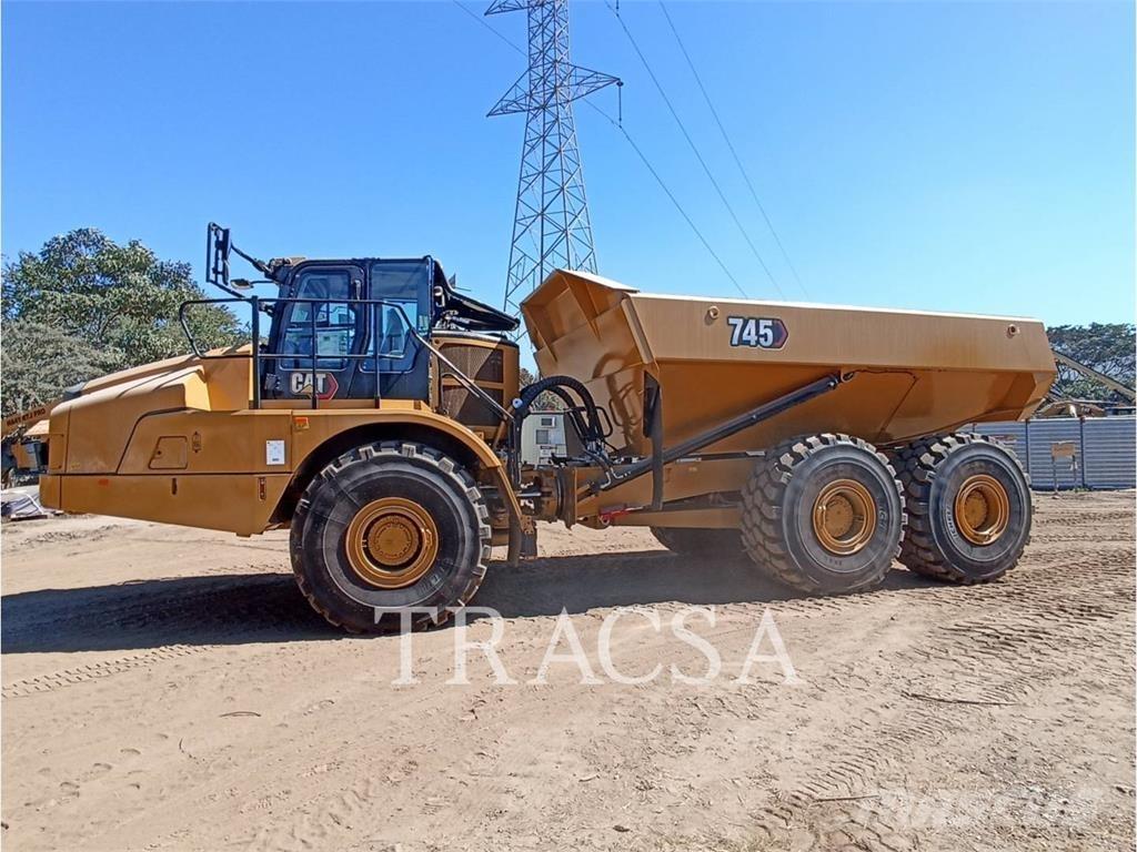 CAT 745 Kĺbové nákladné autá