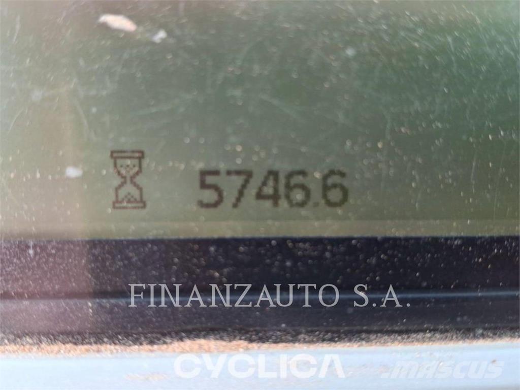 CAT 745 Kĺbové nákladné autá