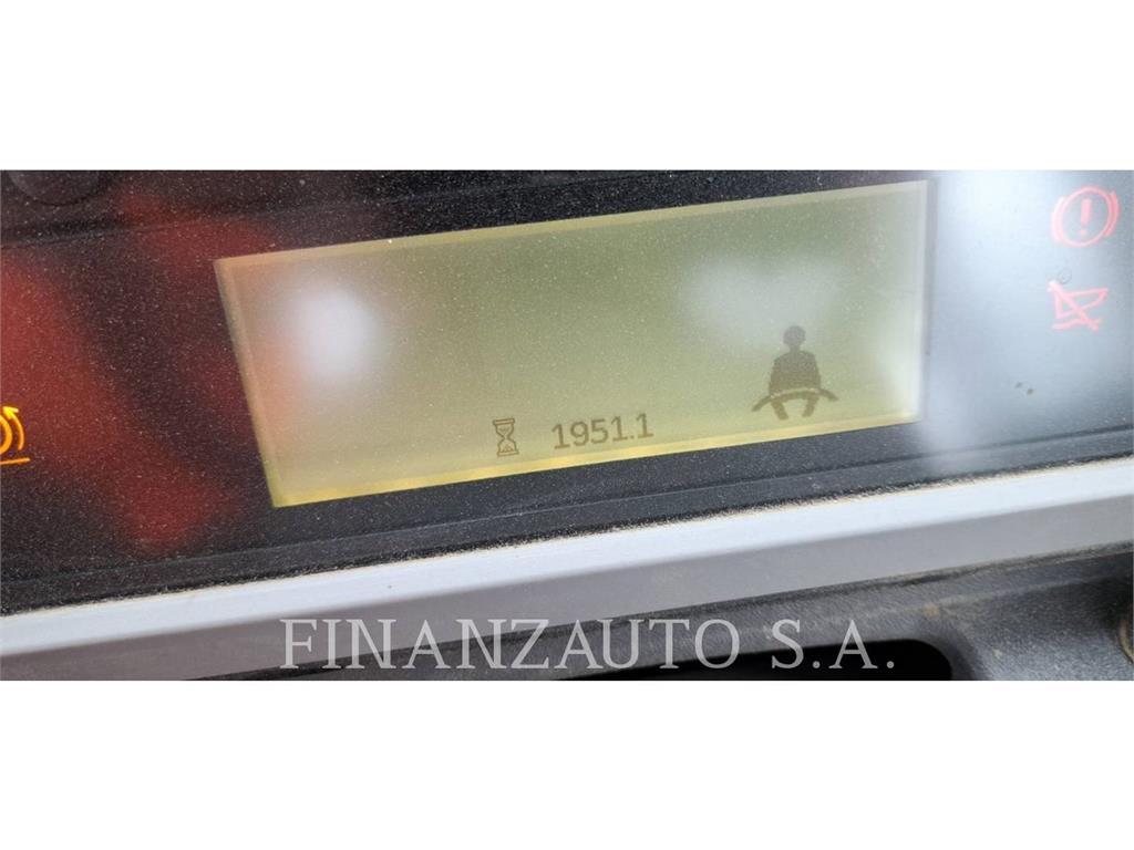 CAT 745 Kĺbové nákladné autá