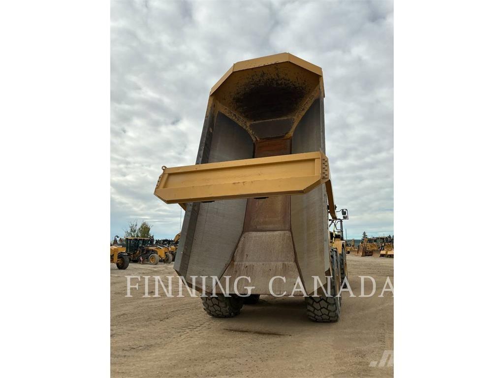 CAT 745 Kĺbové nákladné autá