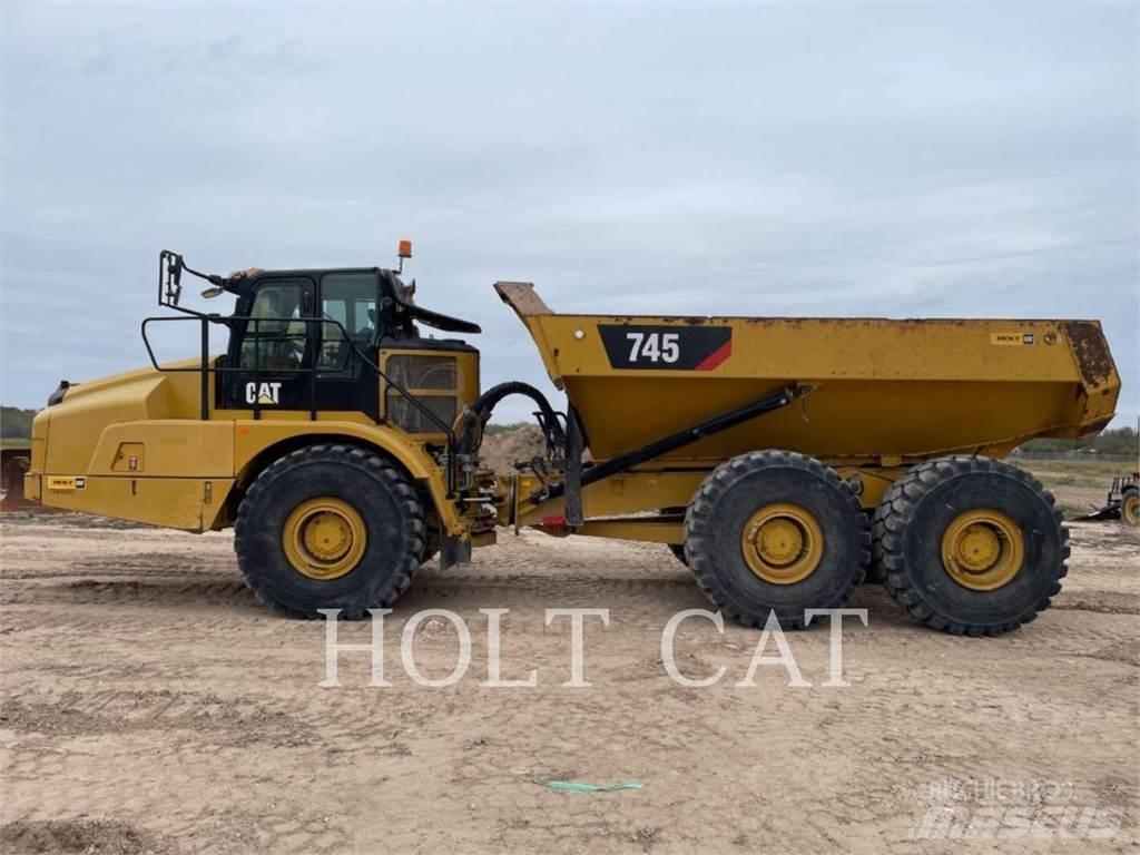 CAT 745 Kĺbové nákladné autá