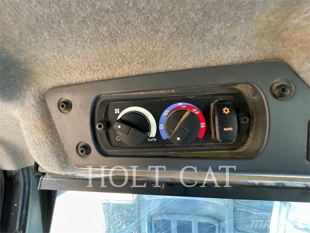 CAT 745-04 Kĺbové nákladné autá