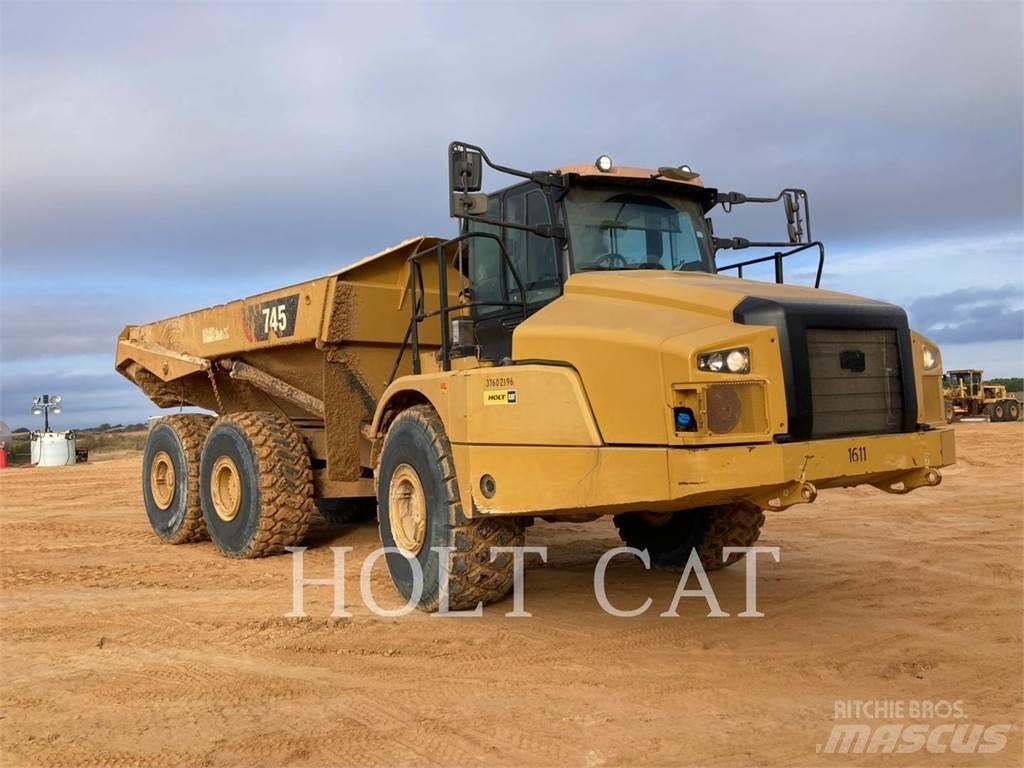 CAT 745-04 Kĺbové nákladné autá