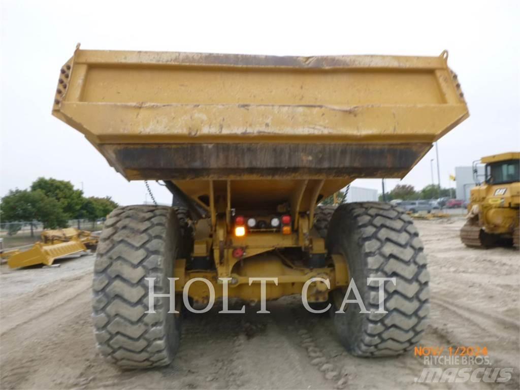 CAT 745-04 Kĺbové nákladné autá