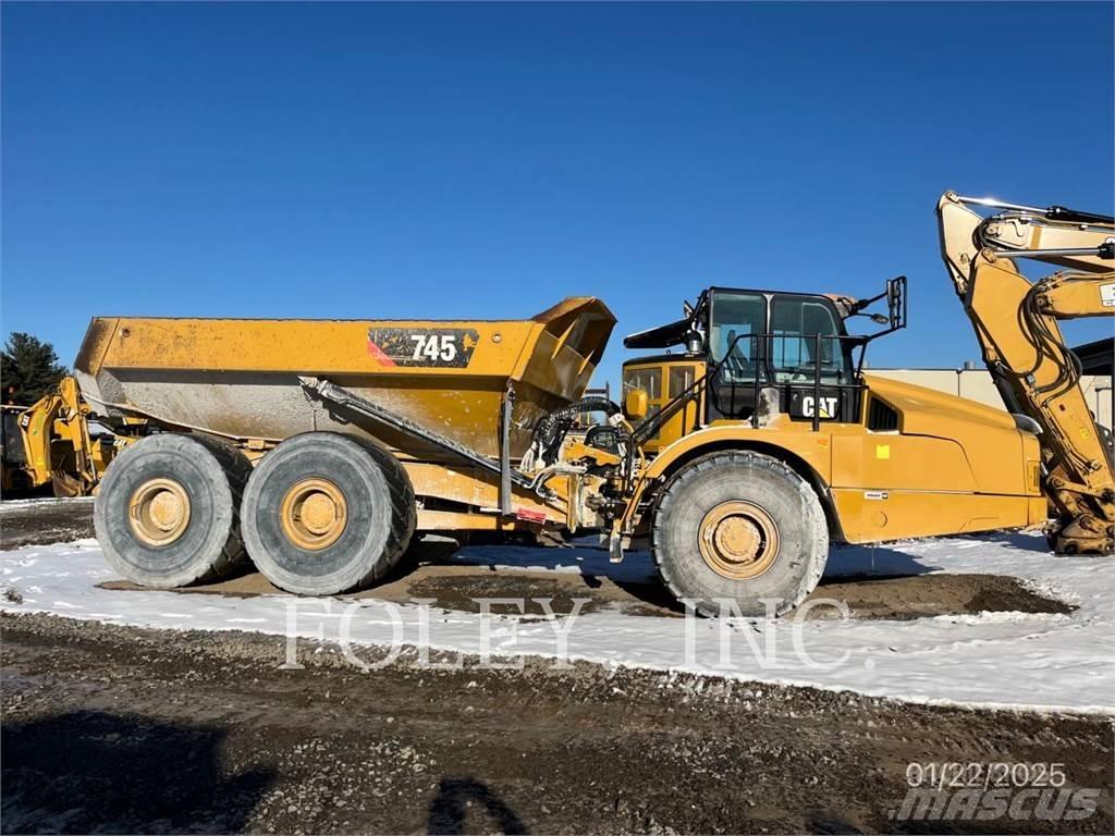 CAT 745-04 Kĺbové nákladné autá