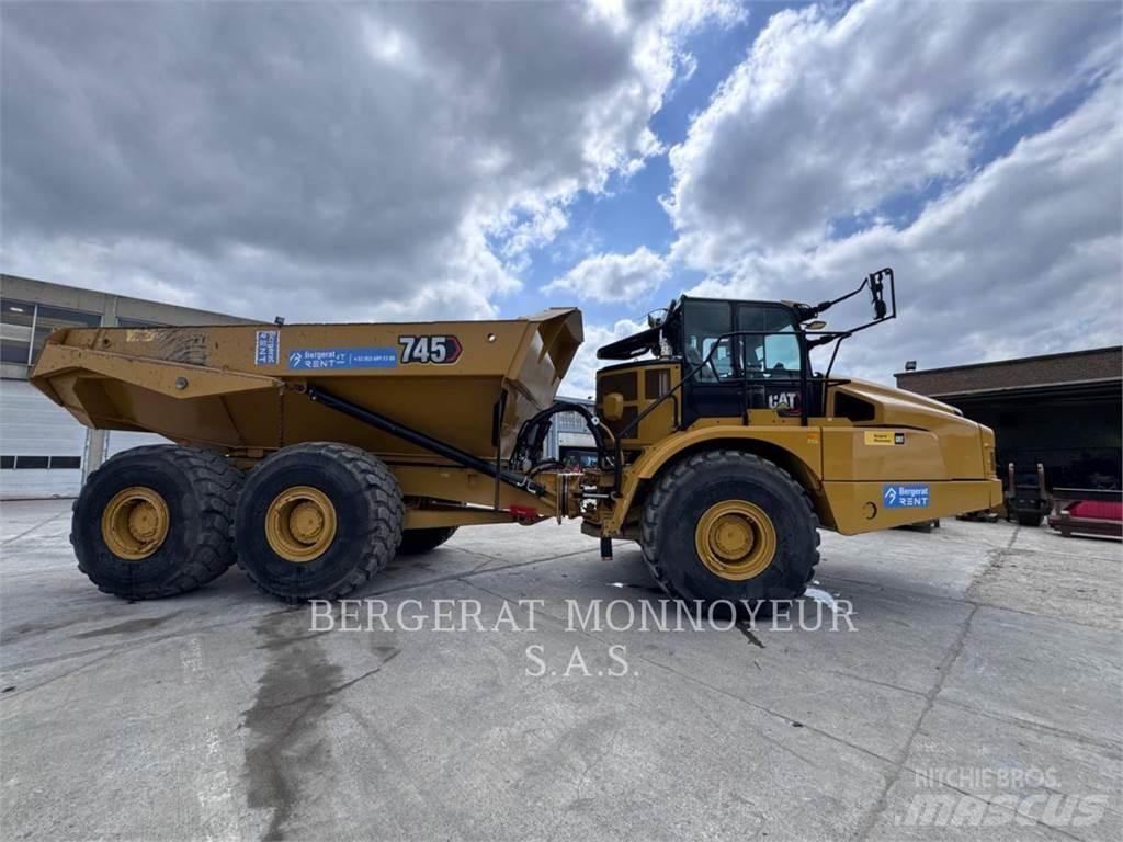 CAT 745-04 Kĺbové nákladné autá