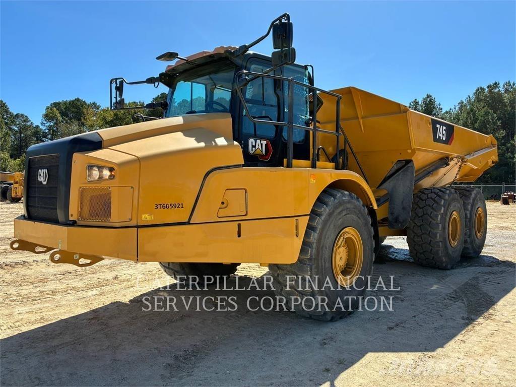 CAT 745-04 Kĺbové nákladné autá