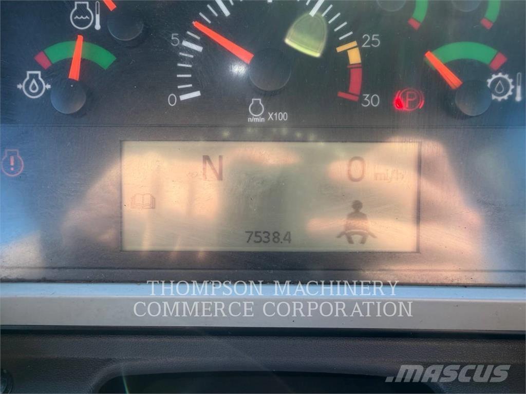 CAT 745-04 Kĺbové nákladné autá