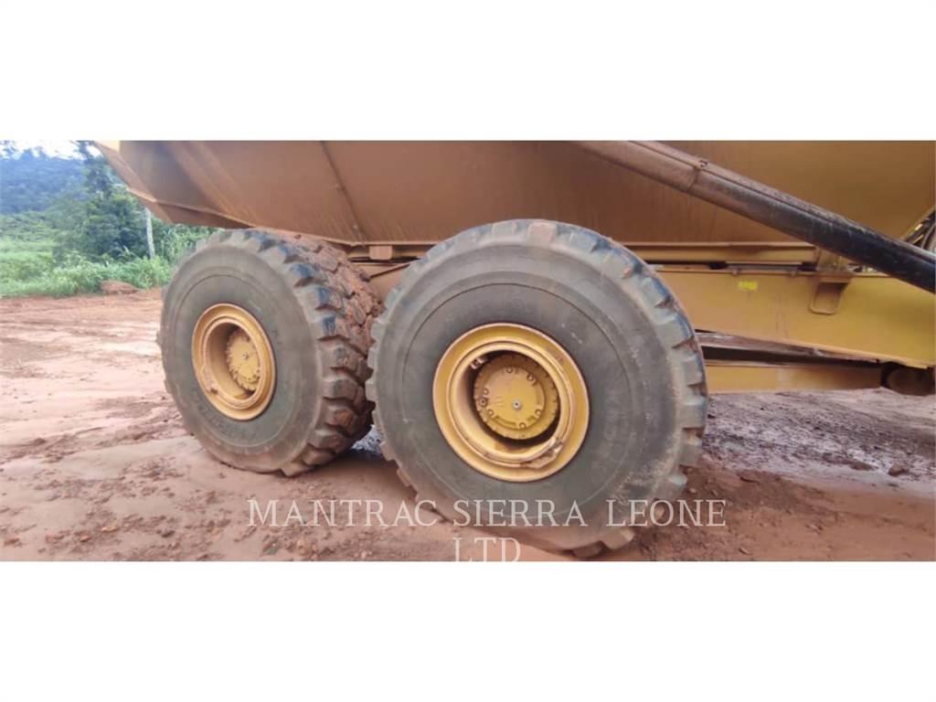 CAT 745-04LRC Kĺbové nákladné autá
