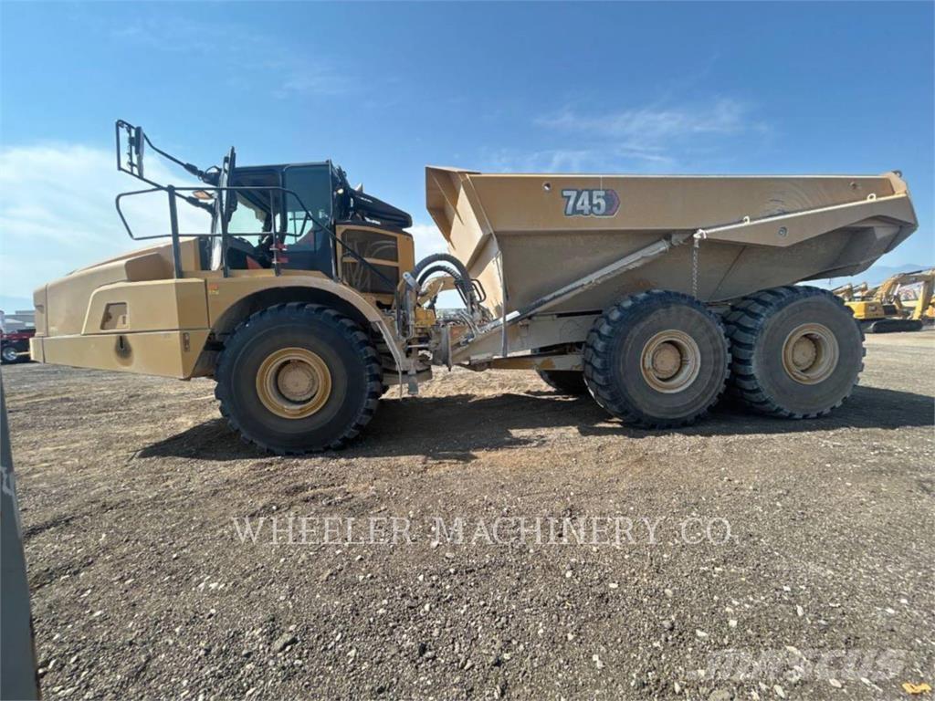 CAT 745 TG Kĺbové nákladné autá