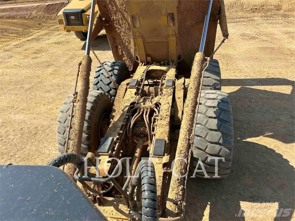CAT 74504 Kĺbové nákladné autá