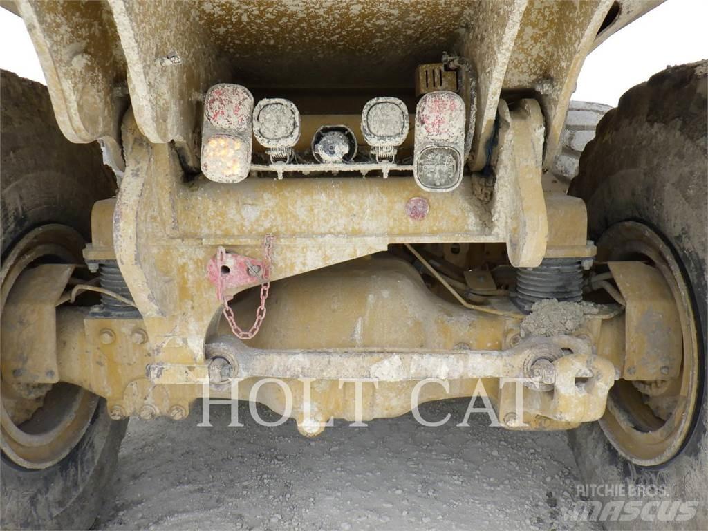 CAT 74504 Kĺbové nákladné autá