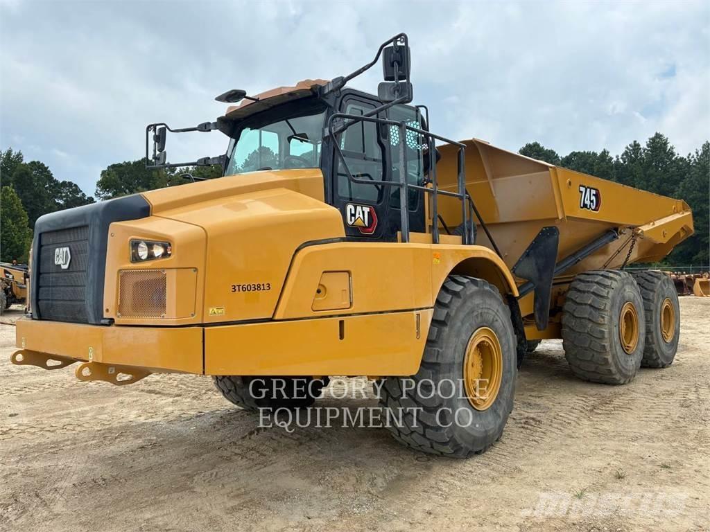 CAT 74504 Kĺbové nákladné autá