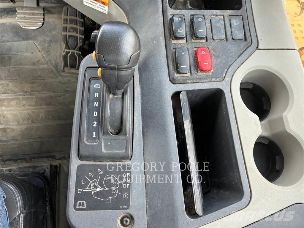 CAT 74504 Kĺbové nákladné autá
