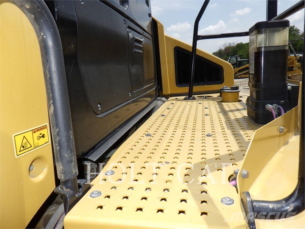CAT 74504 Kĺbové nákladné autá