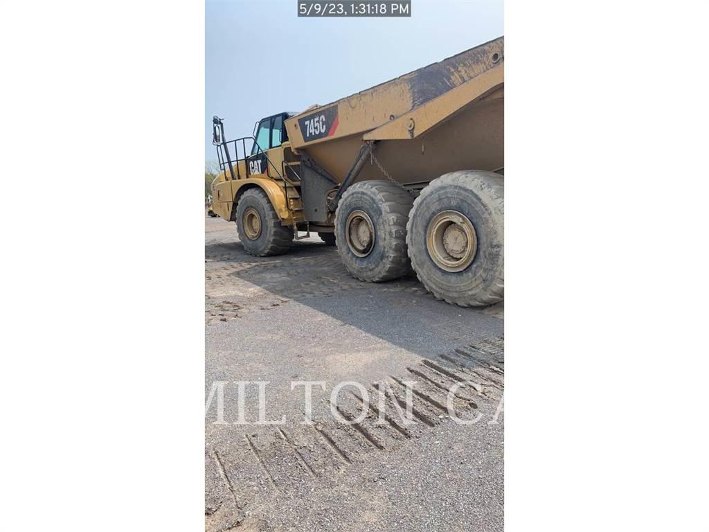 CAT 745C Kĺbové nákladné autá