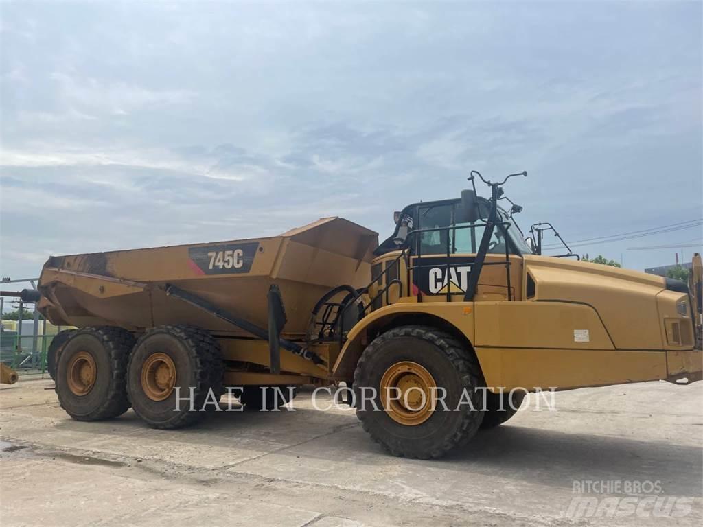 CAT 745C Kĺbové nákladné autá