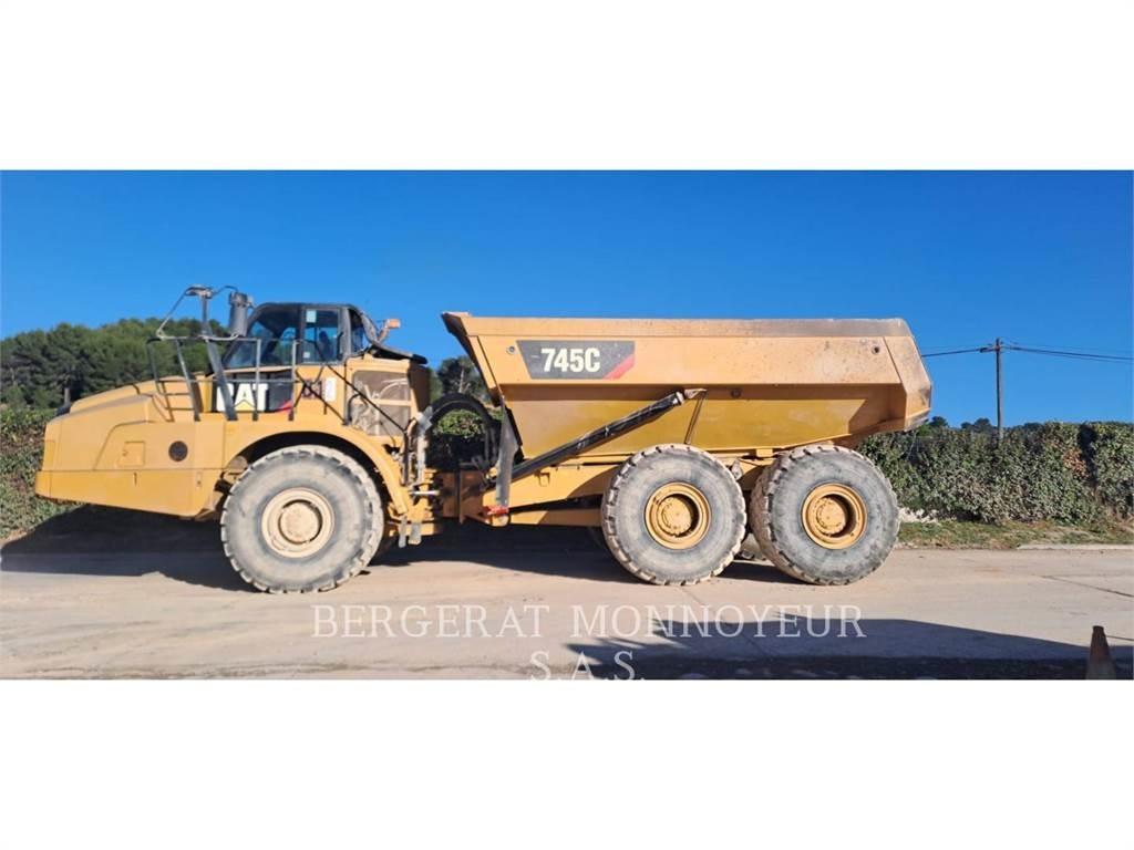CAT 745C Kĺbové nákladné autá