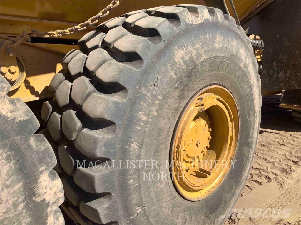 CAT 745C T Kĺbové nákladné autá