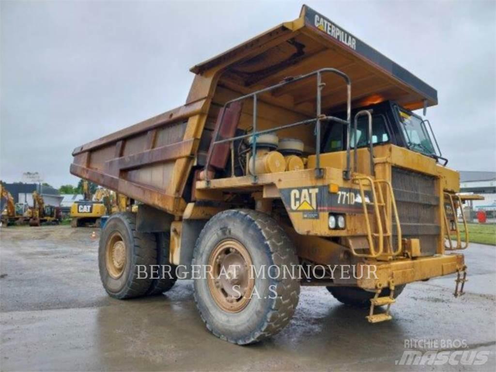 CAT 771D Kĺbové nákladné autá