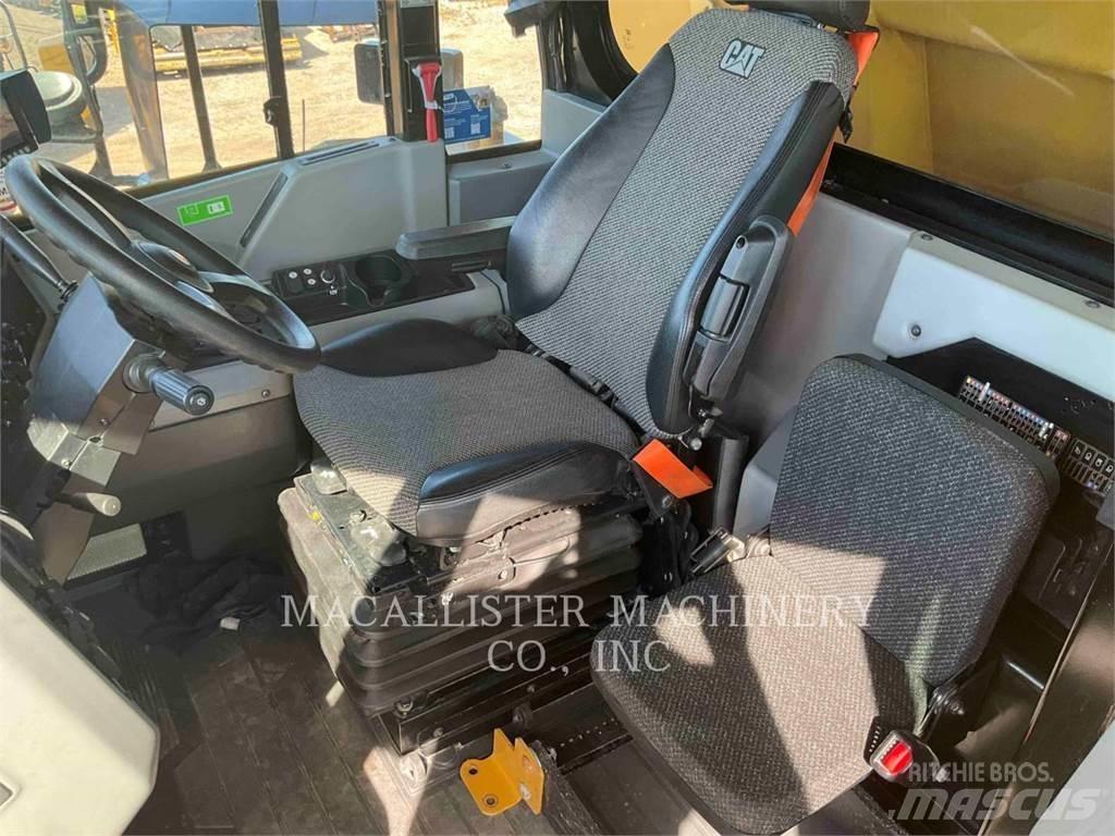 CAT 772G Kĺbové nákladné autá