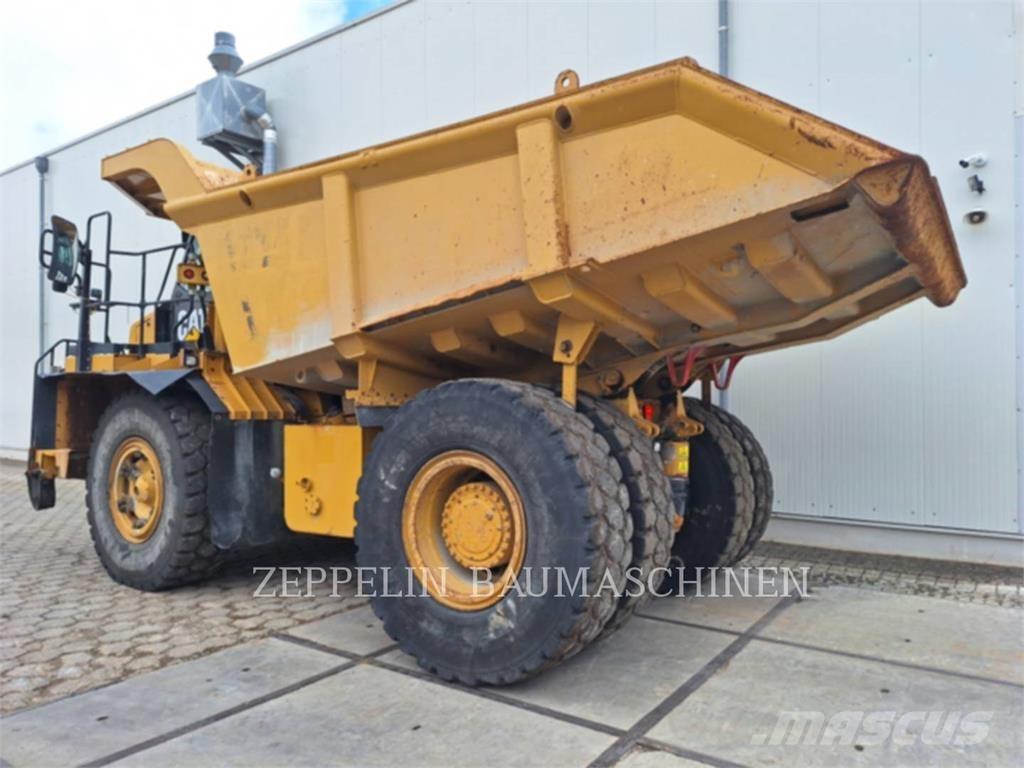 CAT 772G Kĺbové nákladné autá