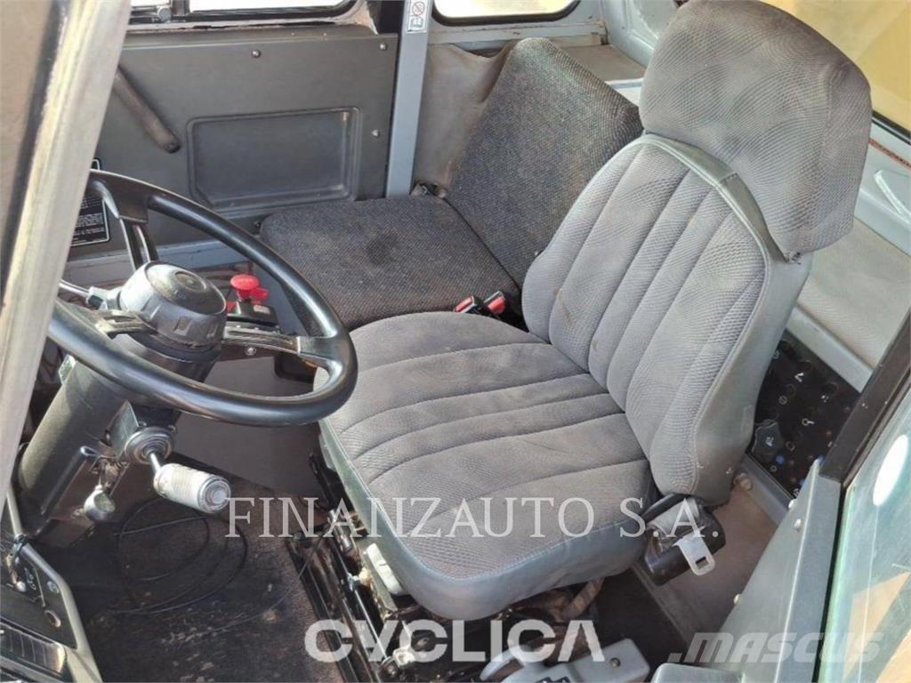 CAT 773E Kĺbové nákladné autá