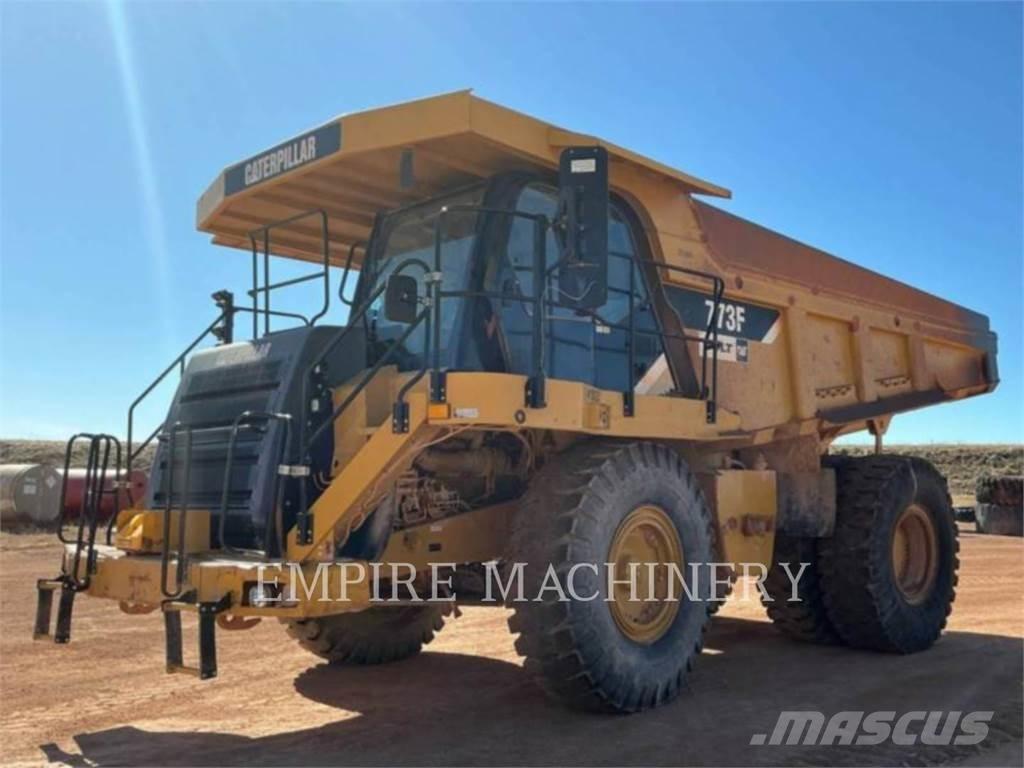 CAT 773F Kĺbové nákladné autá