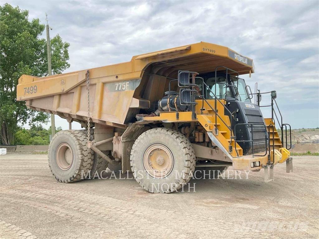 CAT 775F Kĺbové nákladné autá