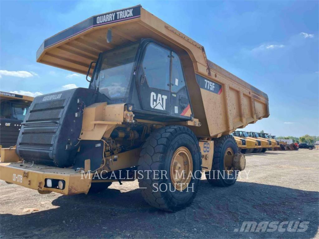 CAT 775F Kĺbové nákladné autá