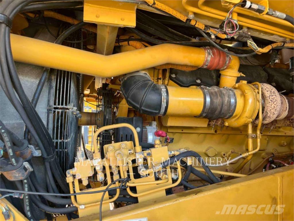 CAT 775F Kĺbové nákladné autá