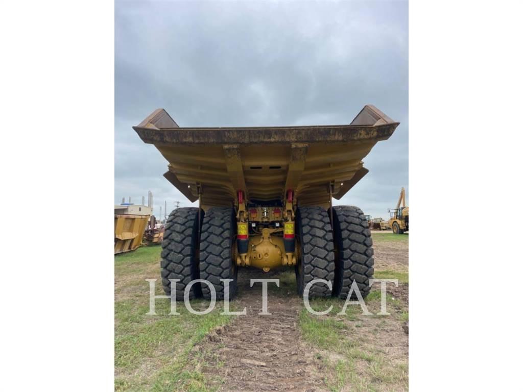 CAT 775G Kĺbové nákladné autá