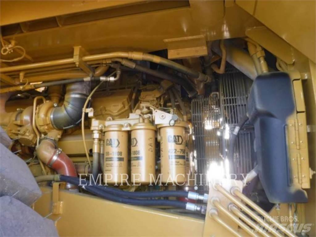 CAT 775G Kĺbové nákladné autá