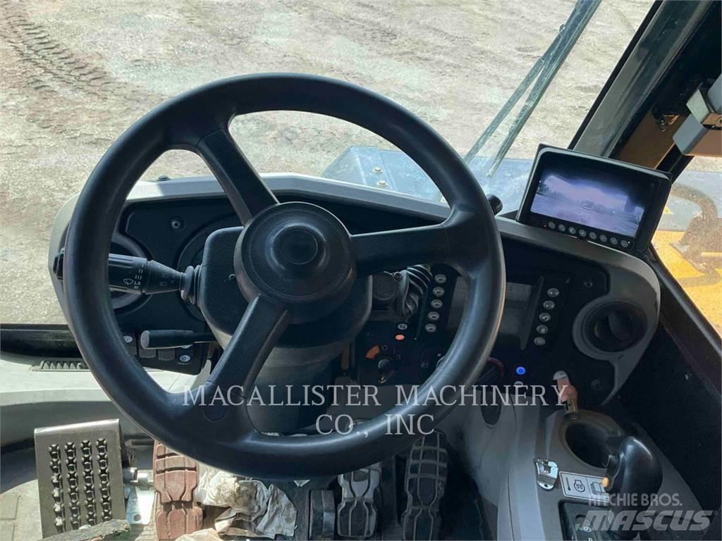 CAT 775G Kĺbové nákladné autá