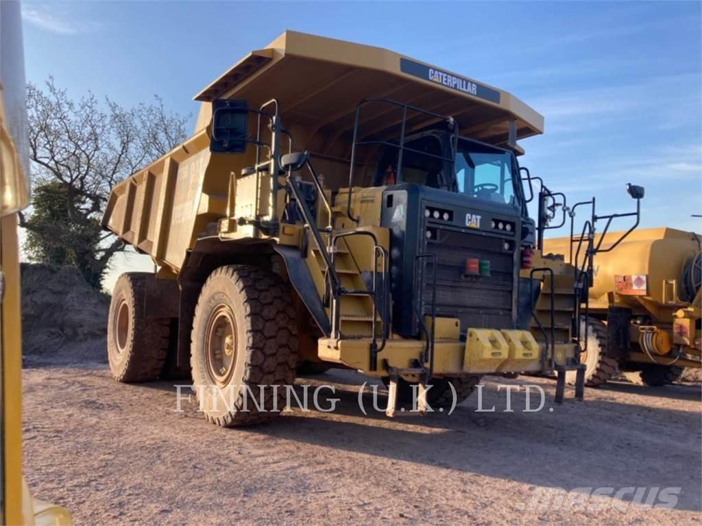 CAT 775G Kĺbové nákladné autá