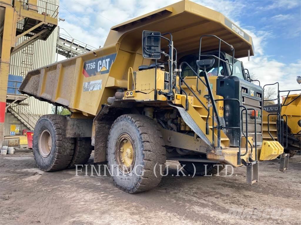 CAT 775G Kĺbové nákladné autá