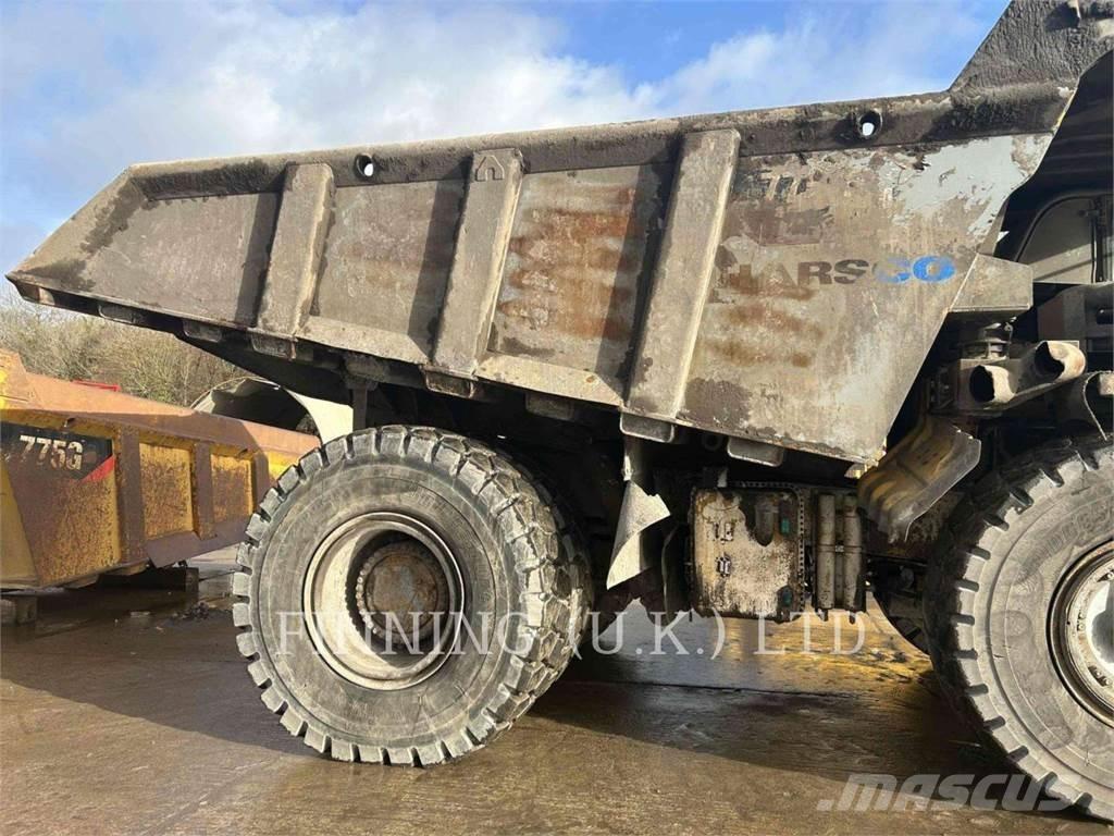 CAT 775G Kĺbové nákladné autá