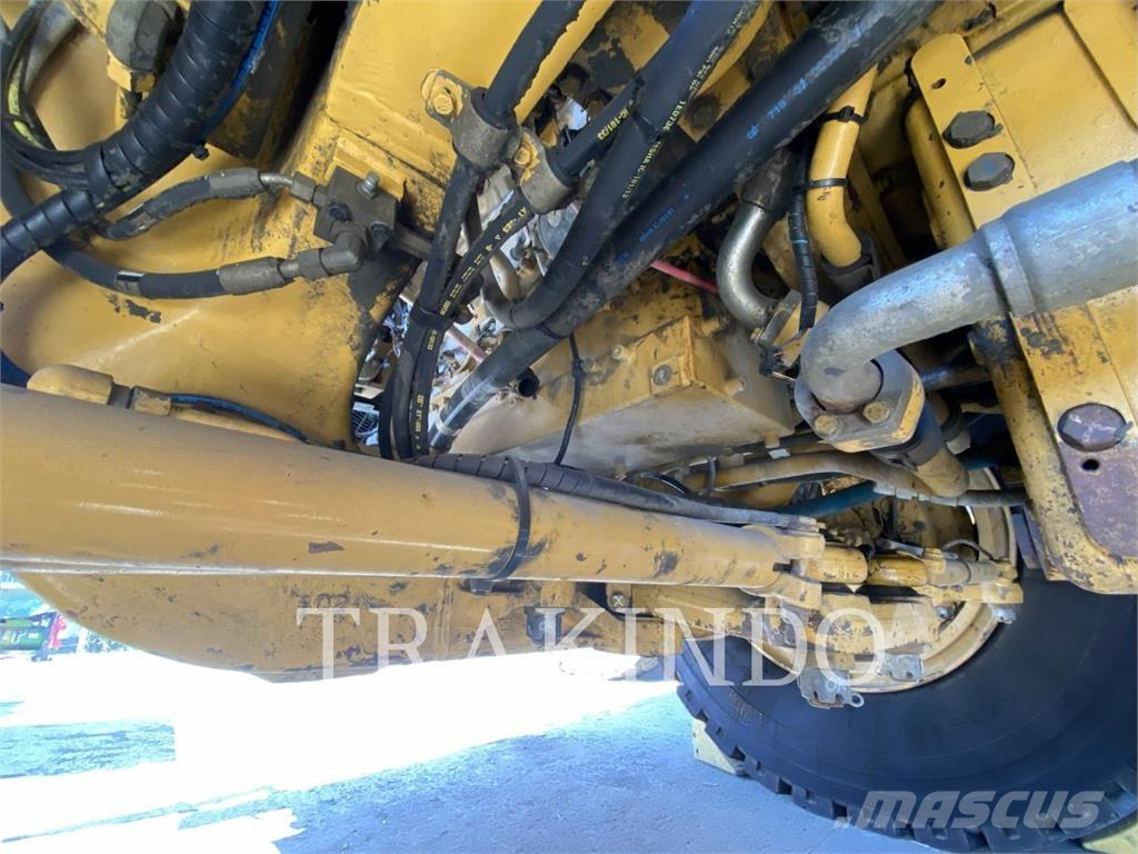 CAT 777E Kĺbové nákladné autá