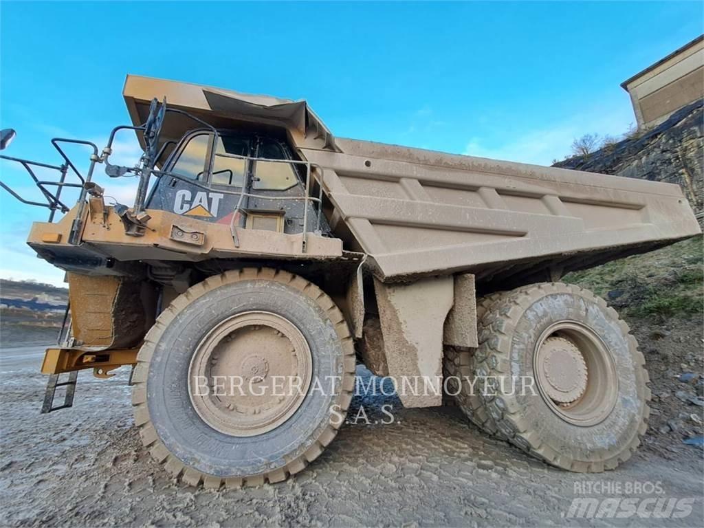CAT 777G Kĺbové nákladné autá
