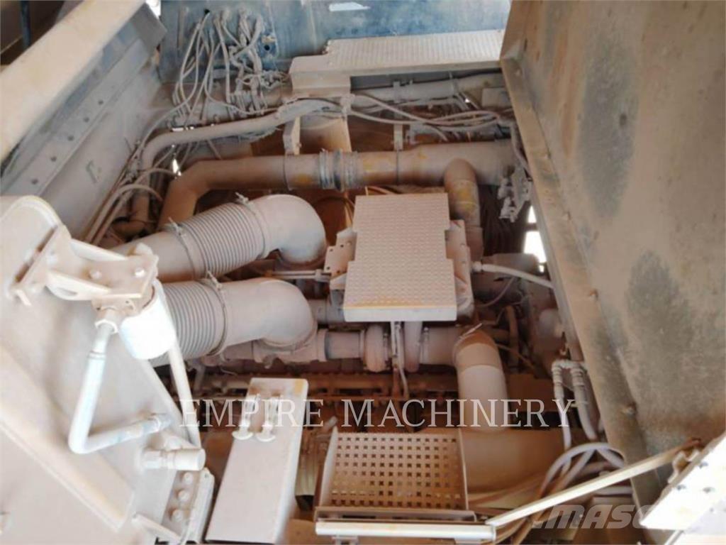 CAT 789D Kĺbové nákladné autá