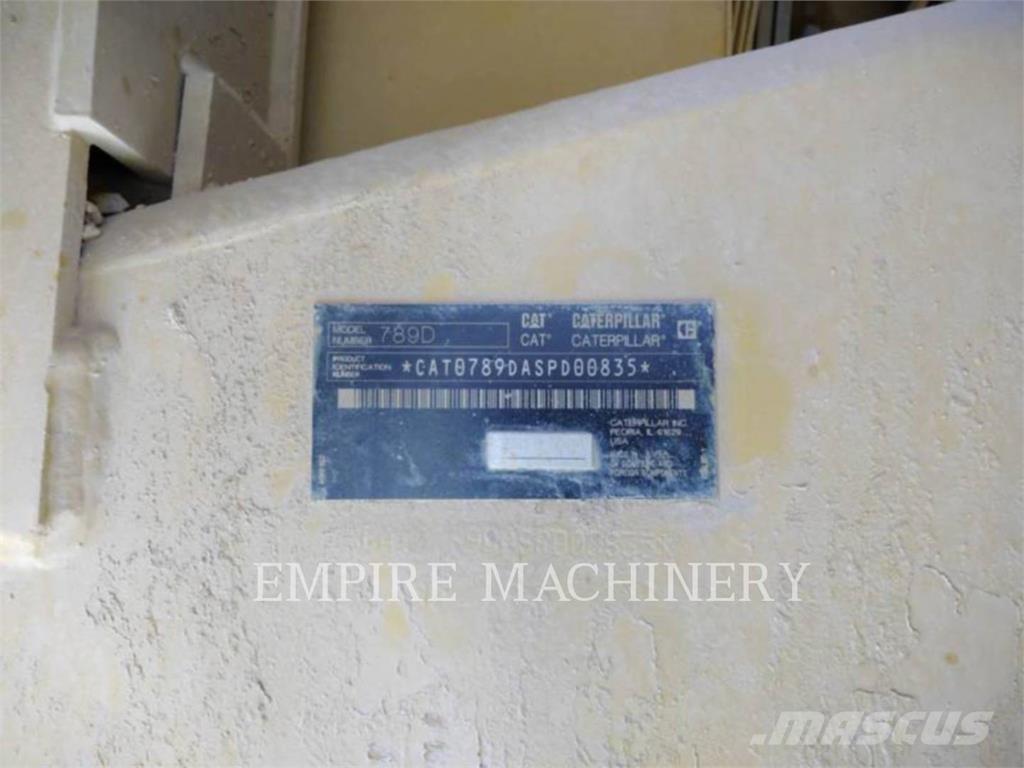 CAT 789D Kĺbové nákladné autá
