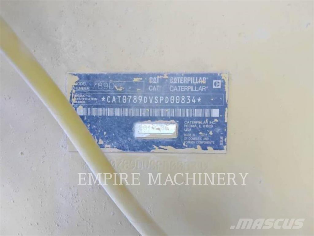 CAT 789D Kĺbové nákladné autá