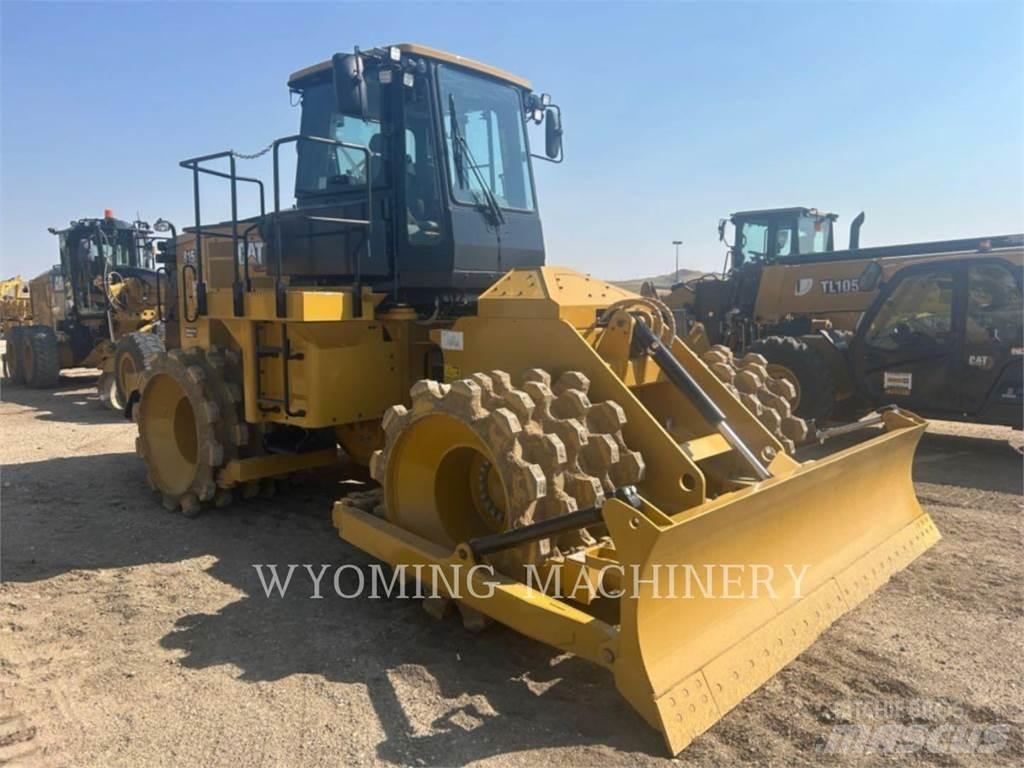CAT 815 Pôdne kompaktory