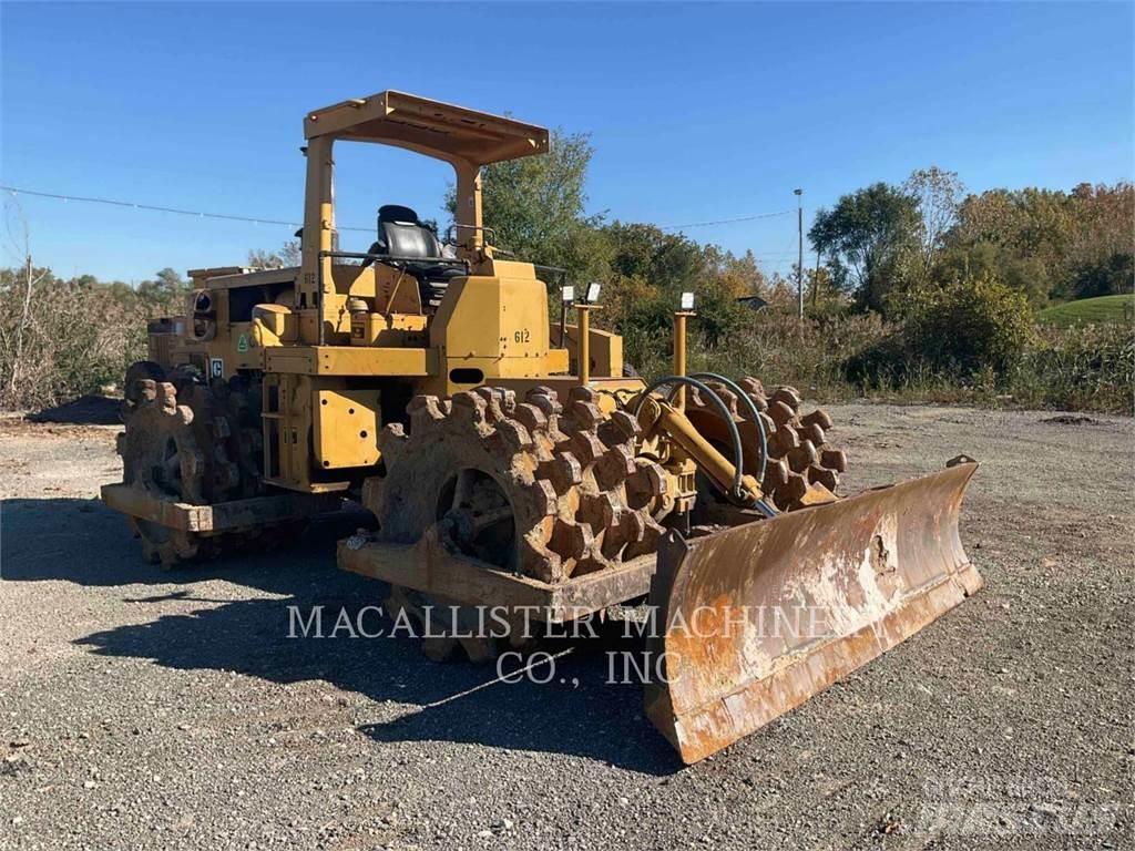 CAT 815 Pôdne kompaktory