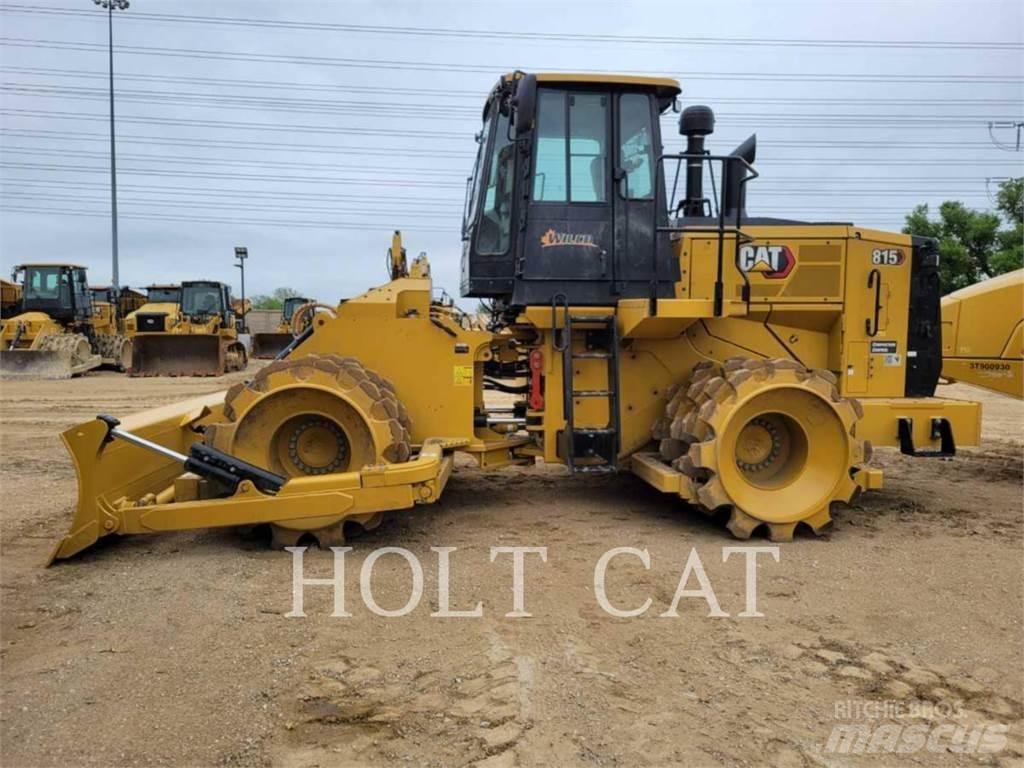 CAT 815 Pôdne kompaktory