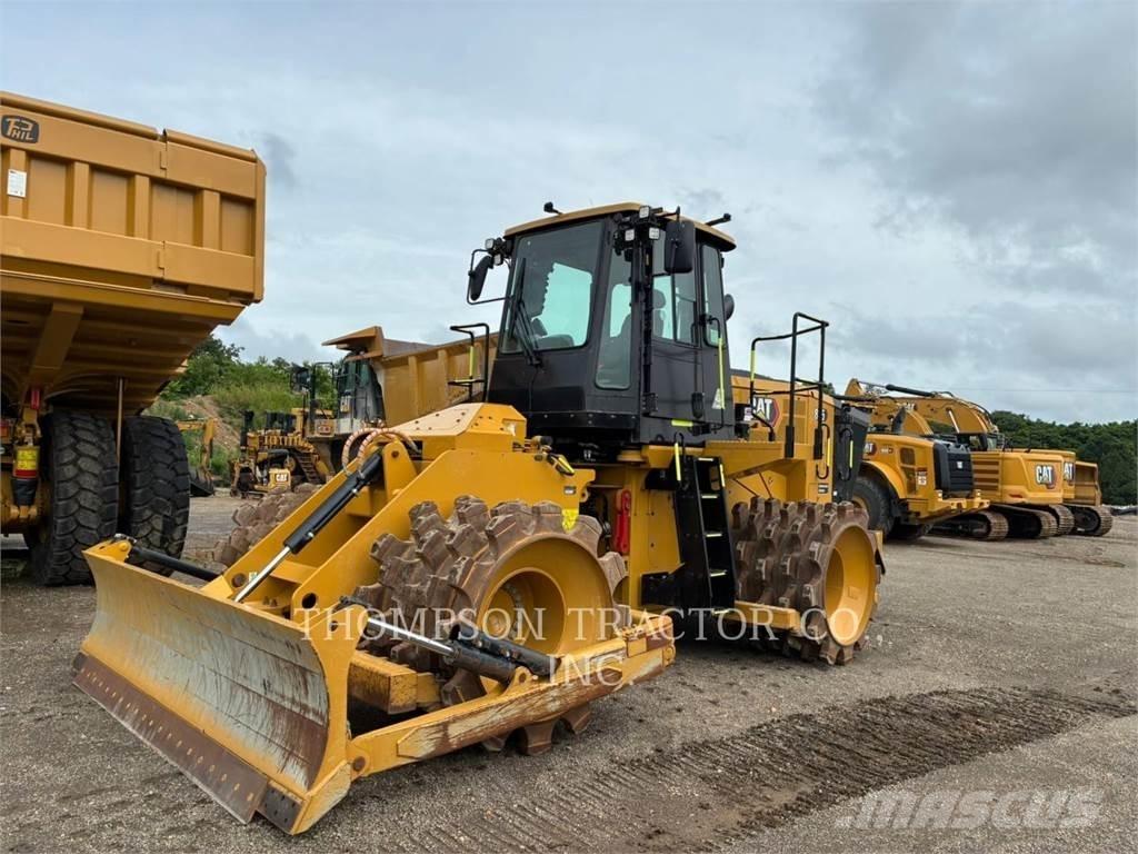 CAT 815 Pôdne kompaktory