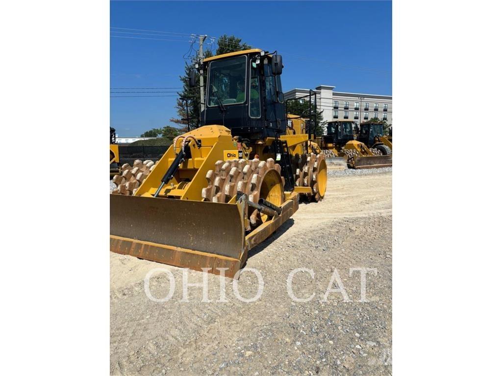 CAT 815 Pôdne kompaktory