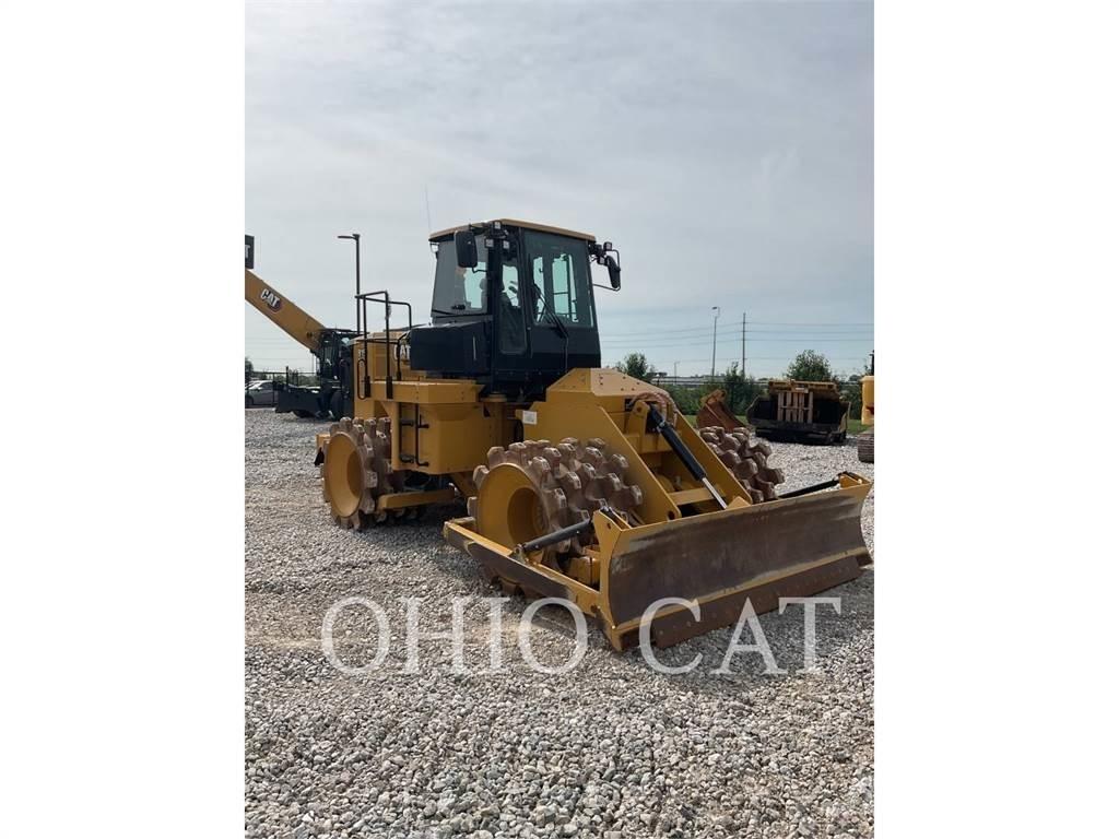 CAT 815 Pôdne kompaktory