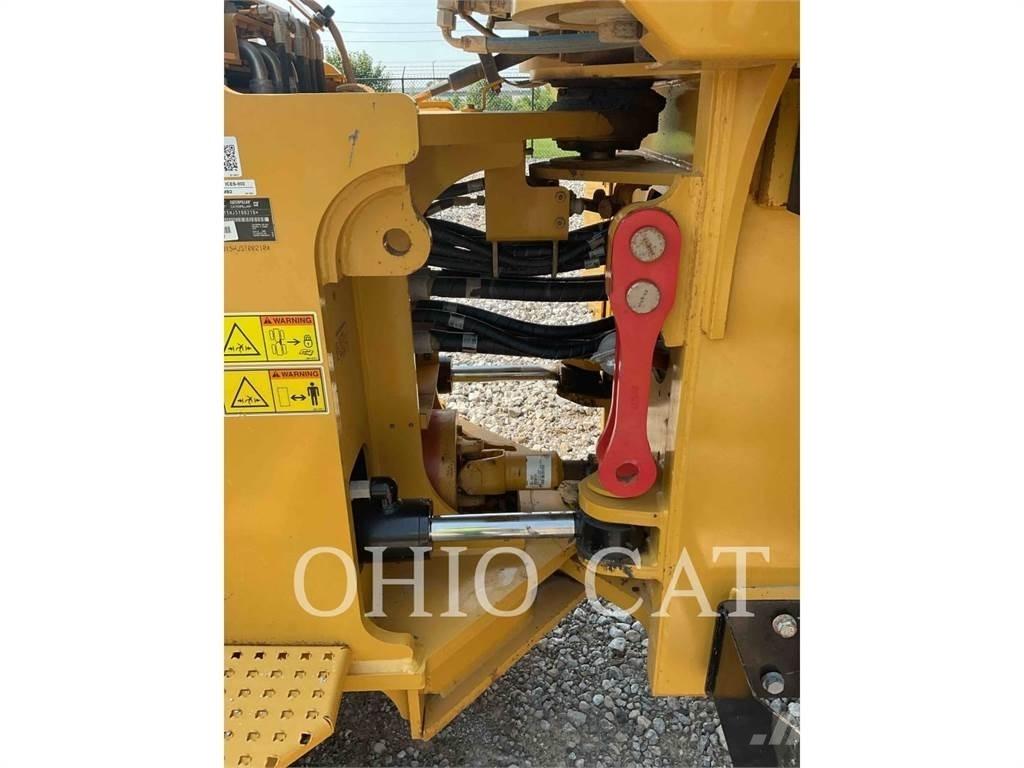 CAT 815 Pôdne kompaktory