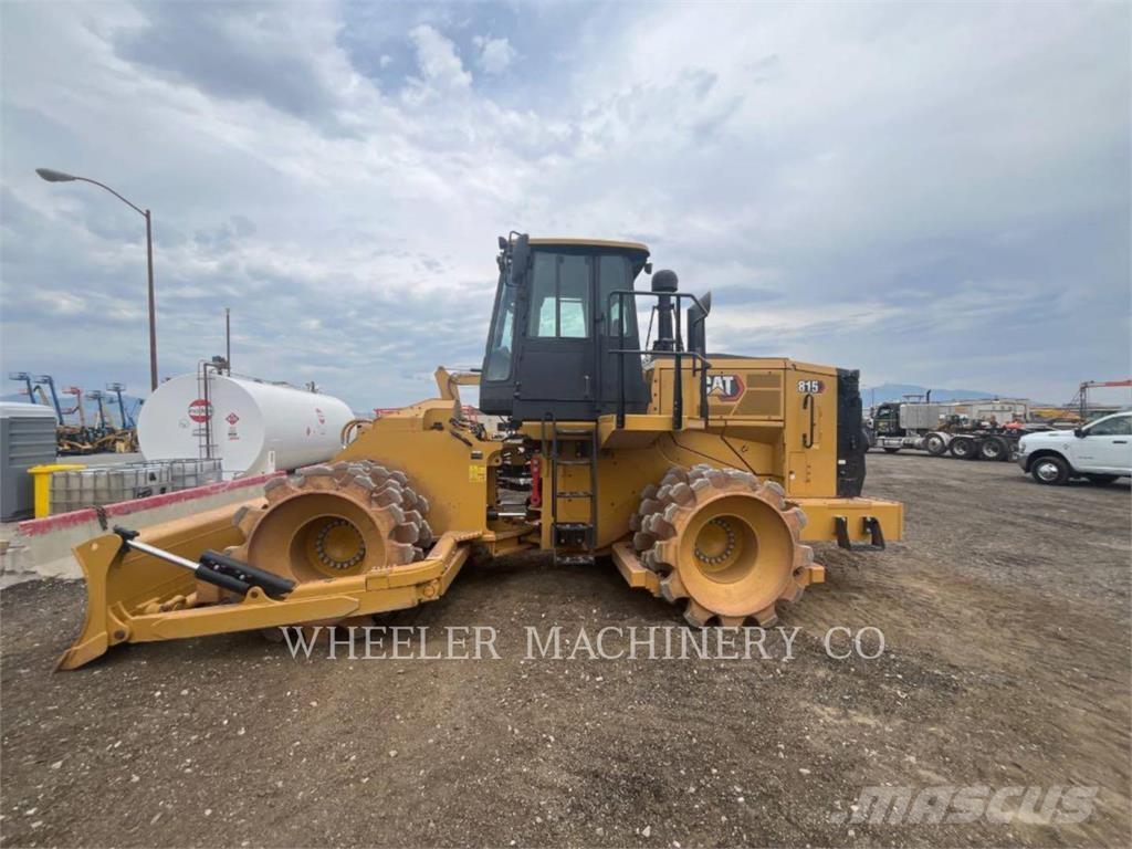 CAT 815 Kombinované valce
